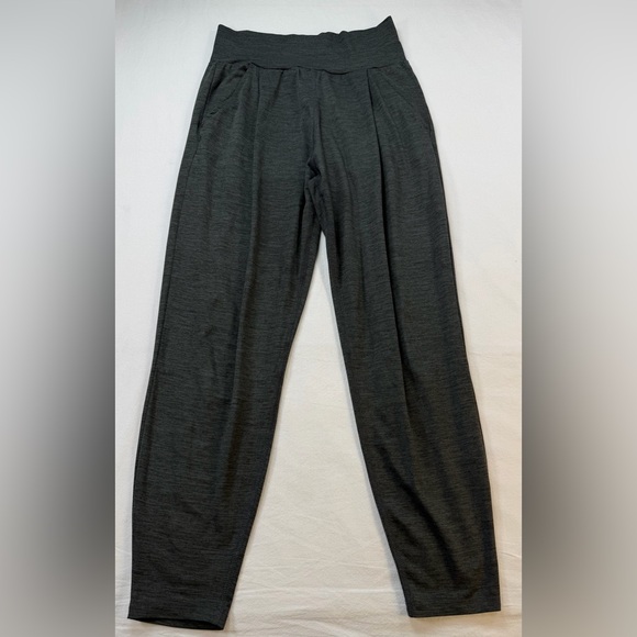 Vuori Pants - Vuori Women’s Lux At Ease Harem Jogger Size Small EUC